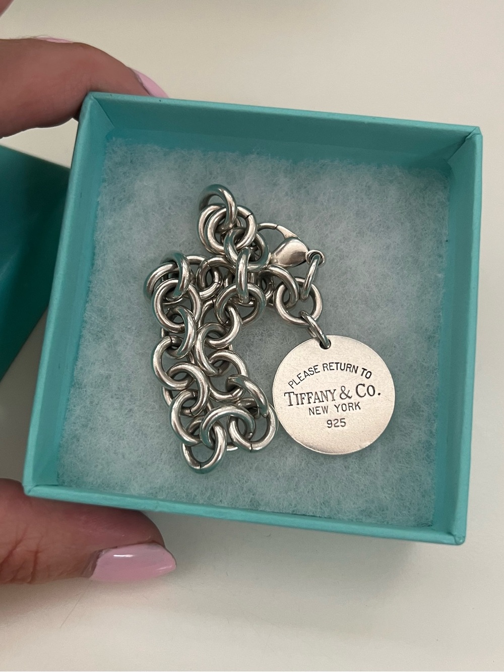 Authentic Tiffany & Co. Please Return To Tiffany Round Tag Chain Link Bracelet
